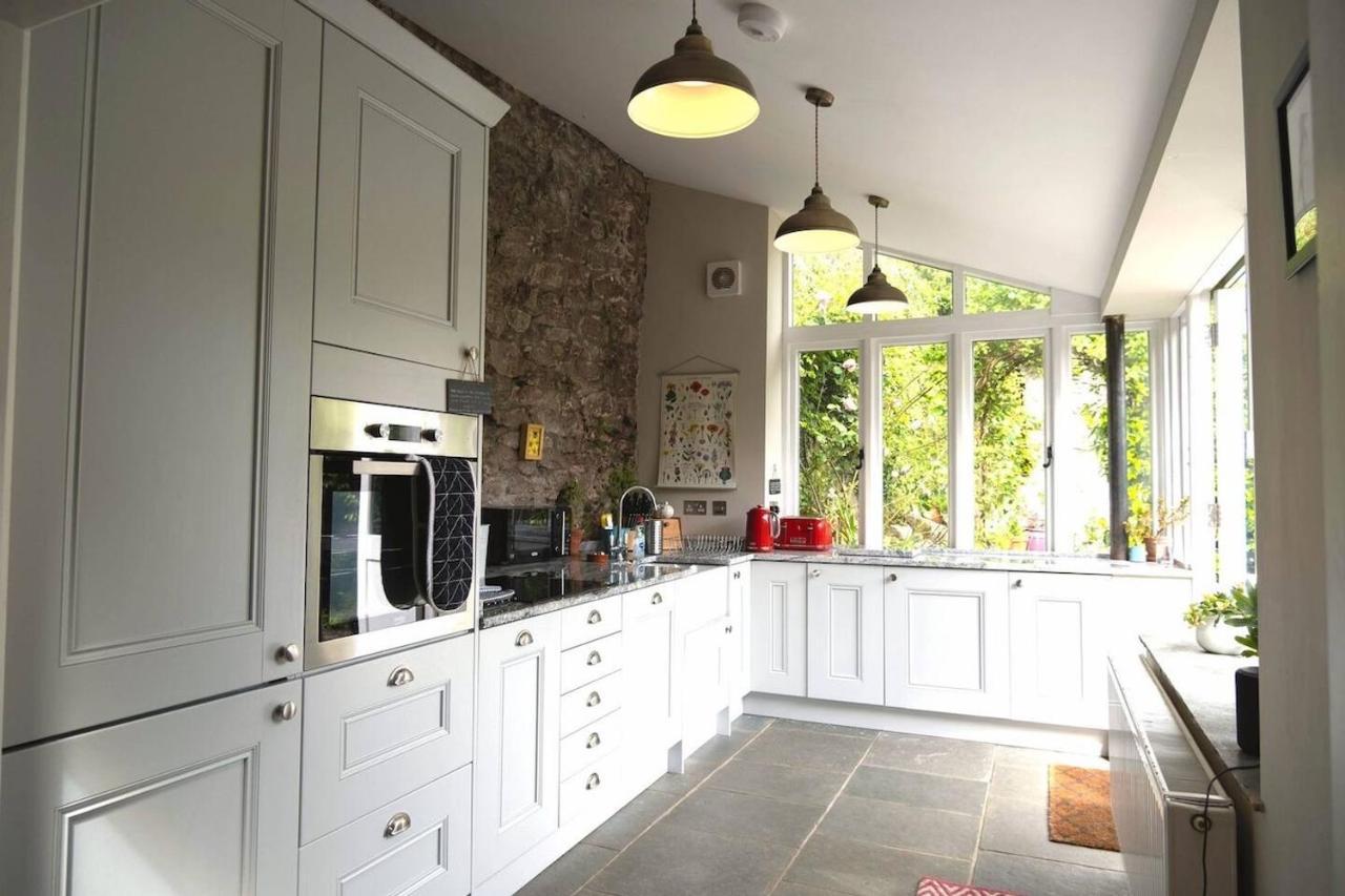 Lovely Property In The Heart Of Somerset, Sleeps 9 Shepton Mallet Dış mekan fotoğraf