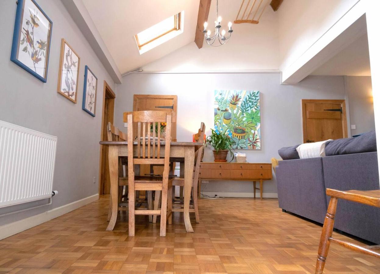 Lovely Property In The Heart Of Somerset, Sleeps 9 Shepton Mallet Dış mekan fotoğraf