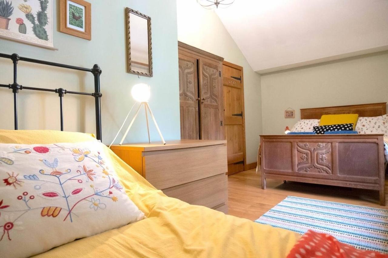 Lovely Property In The Heart Of Somerset, Sleeps 9 Shepton Mallet Dış mekan fotoğraf