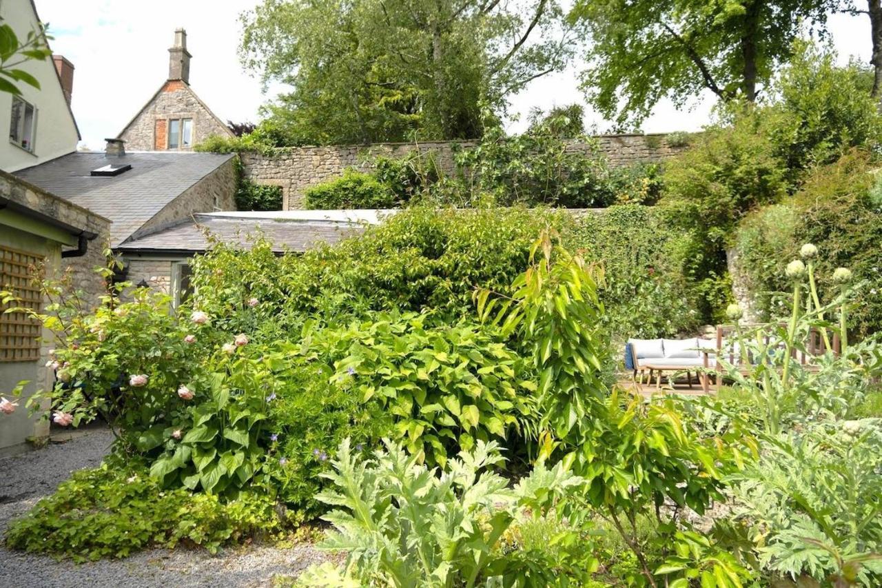Lovely Property In The Heart Of Somerset, Sleeps 9 Shepton Mallet Dış mekan fotoğraf
